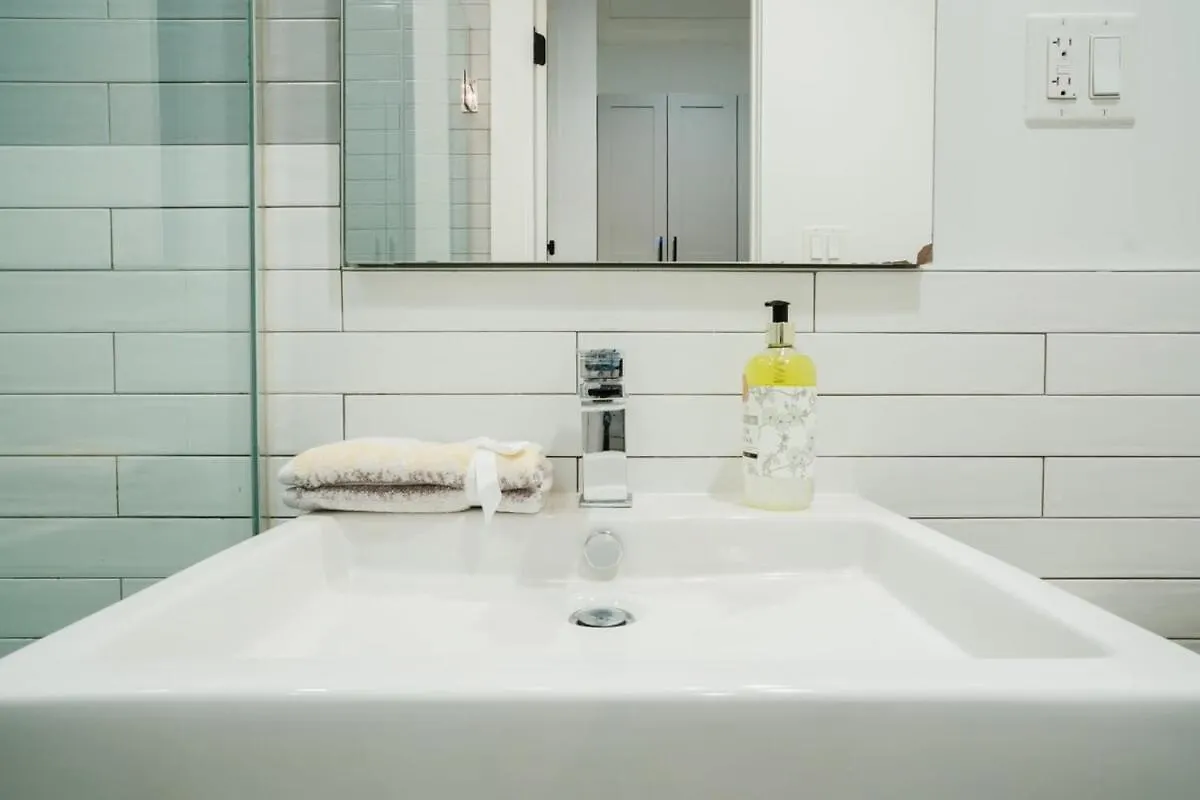1288-4Rn Newly Furnished Prime Ues 2Br Apartman New York