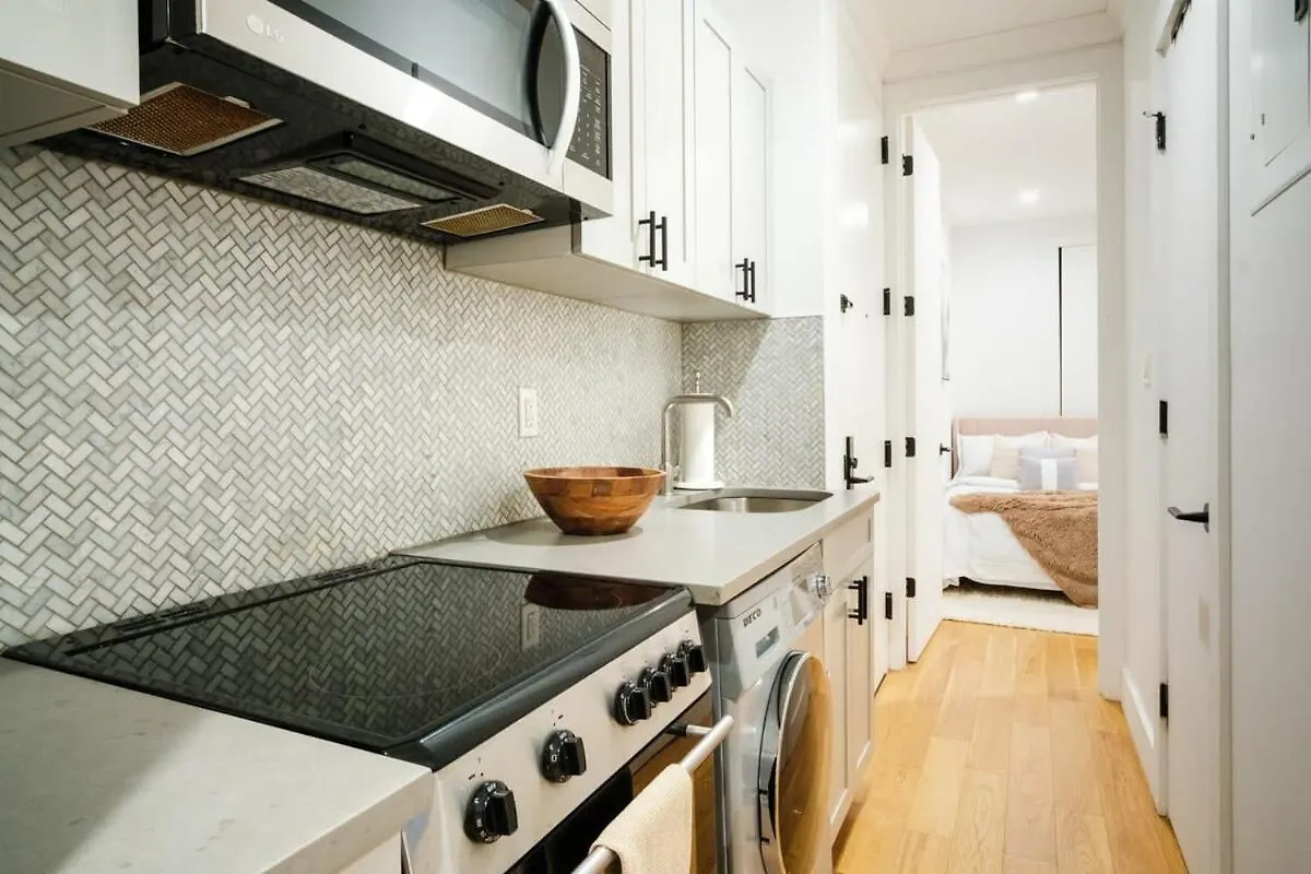 1288-4Rn Newly Furnished Prime Ues 2Br Apartman New York