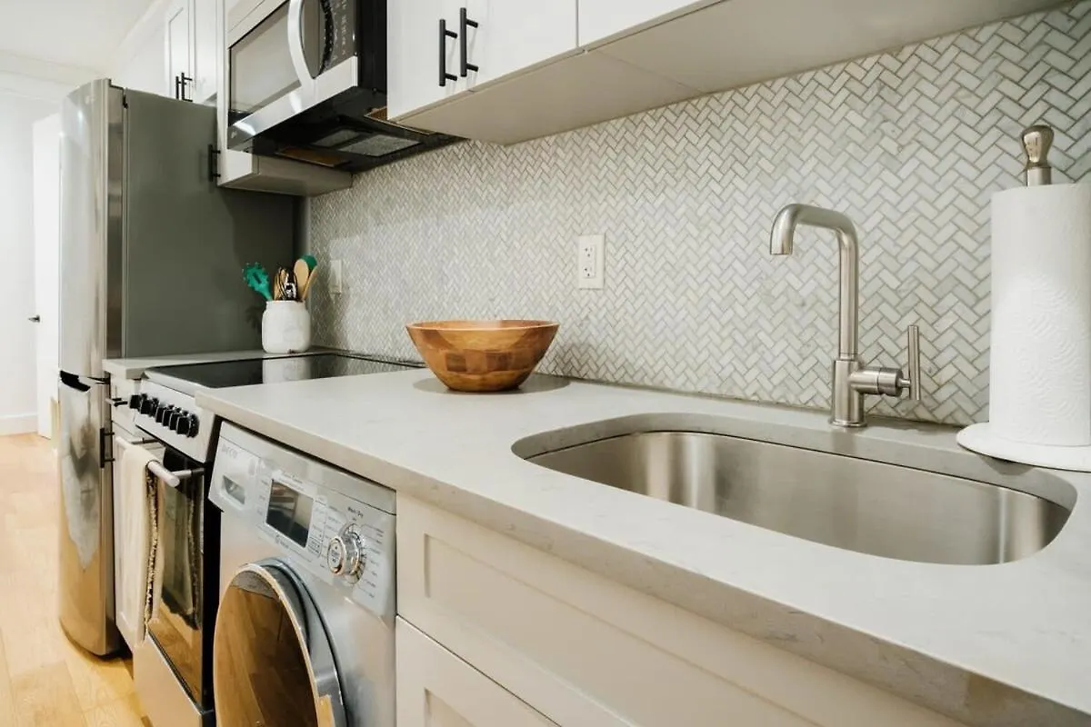1288-4Rn Newly Furnished Prime Ues 2Br Apartman New York