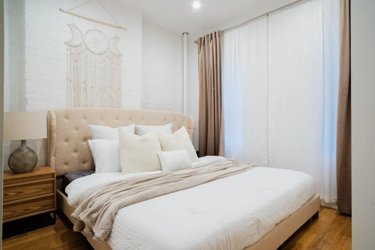 1288-4Rn Newly Furnished Prime Ues 2Br Apartman New York 0*,  Amerikai Egyesült Államok